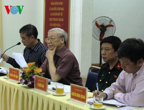 Генсек ЦК КПВ Нгуен Фу Чонг провёл встречи с ханойскими избирателями - ảnh 1